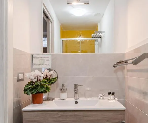 Monteoliveto 33 게스트하우스 4*