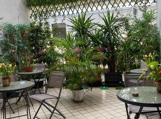 Monteoliveto 33 게스트하우스 4*